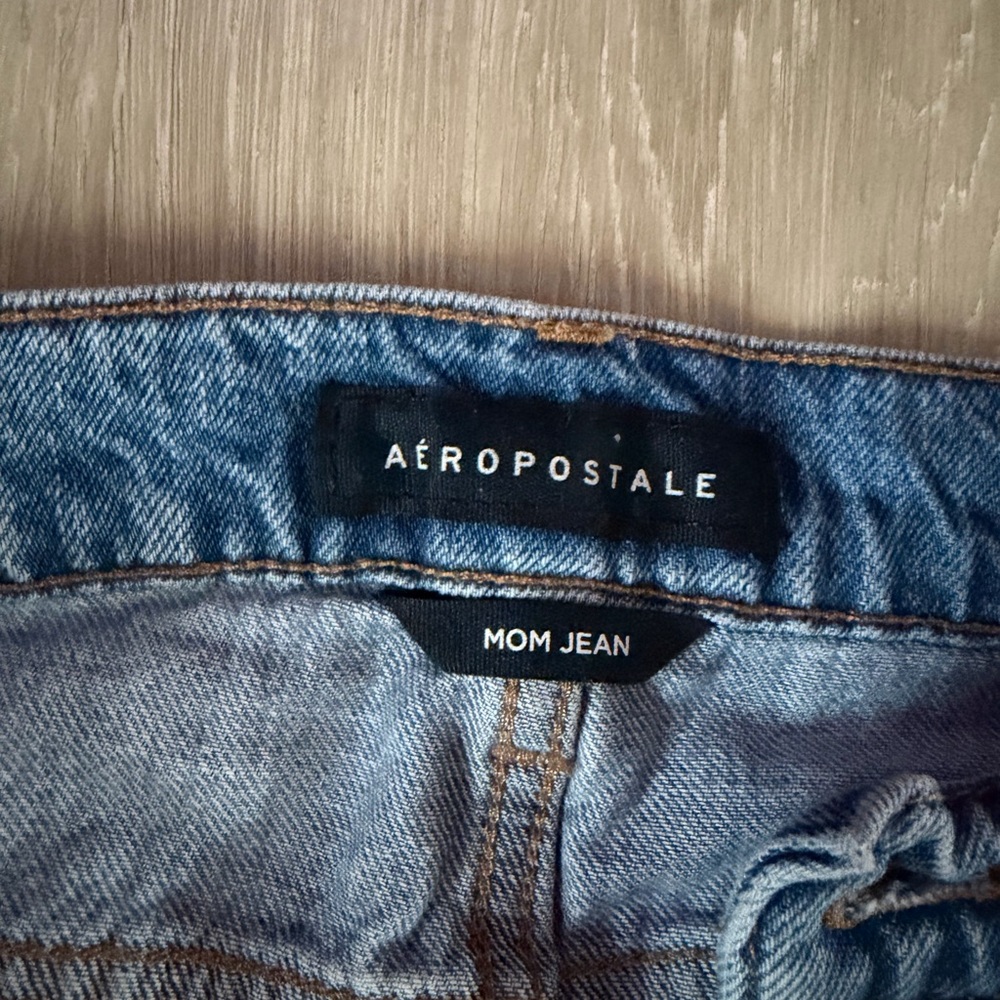 Aeropostale Ripped Boyfriend Jeans in Blue - Picture 2 of 3